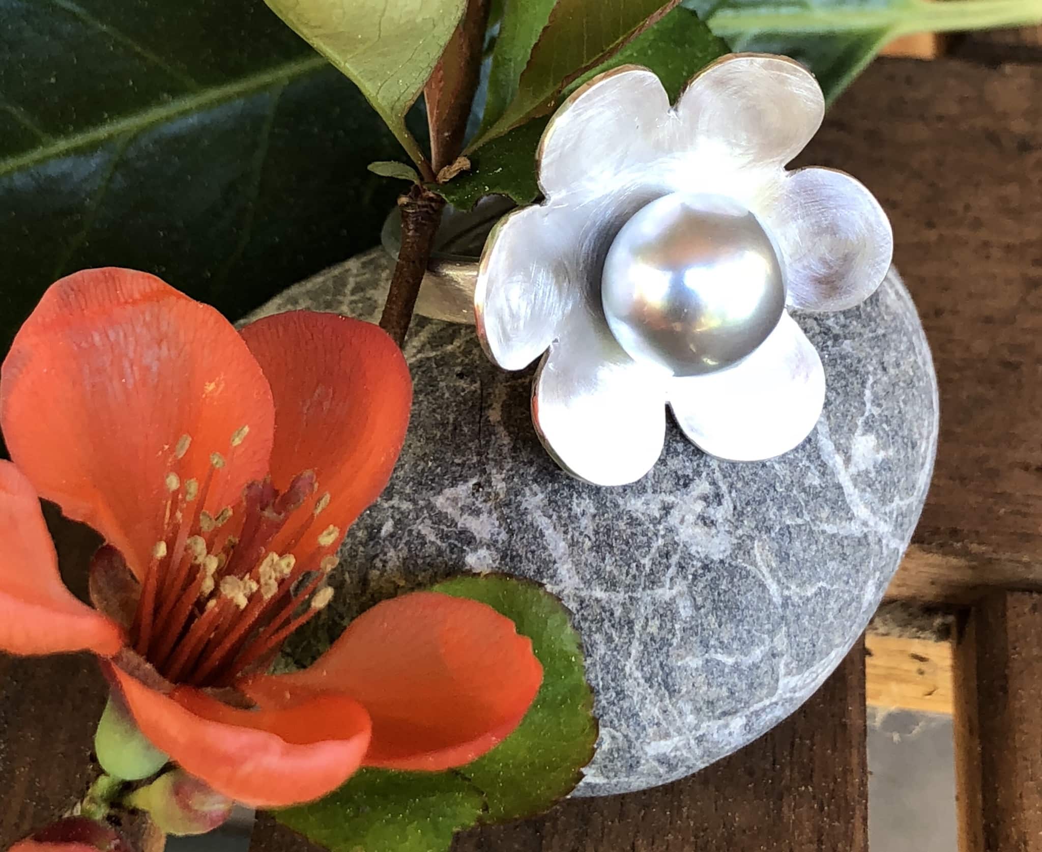 Perlenring Blume mit grauer Perle Sterlingsilber – Bild 2