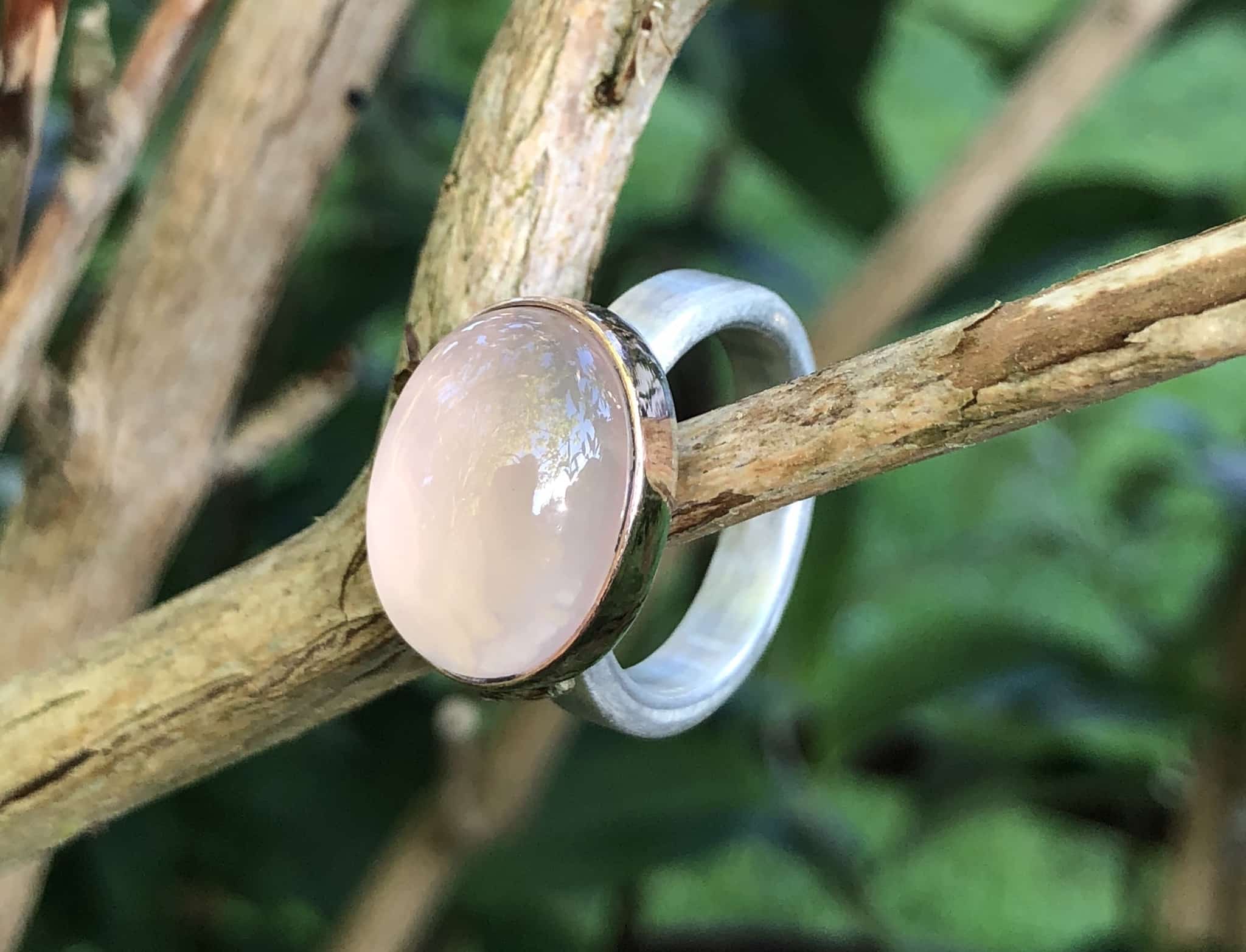 Rosenquarzring mit 14 Karat Rotgoldfassung – Bild 7