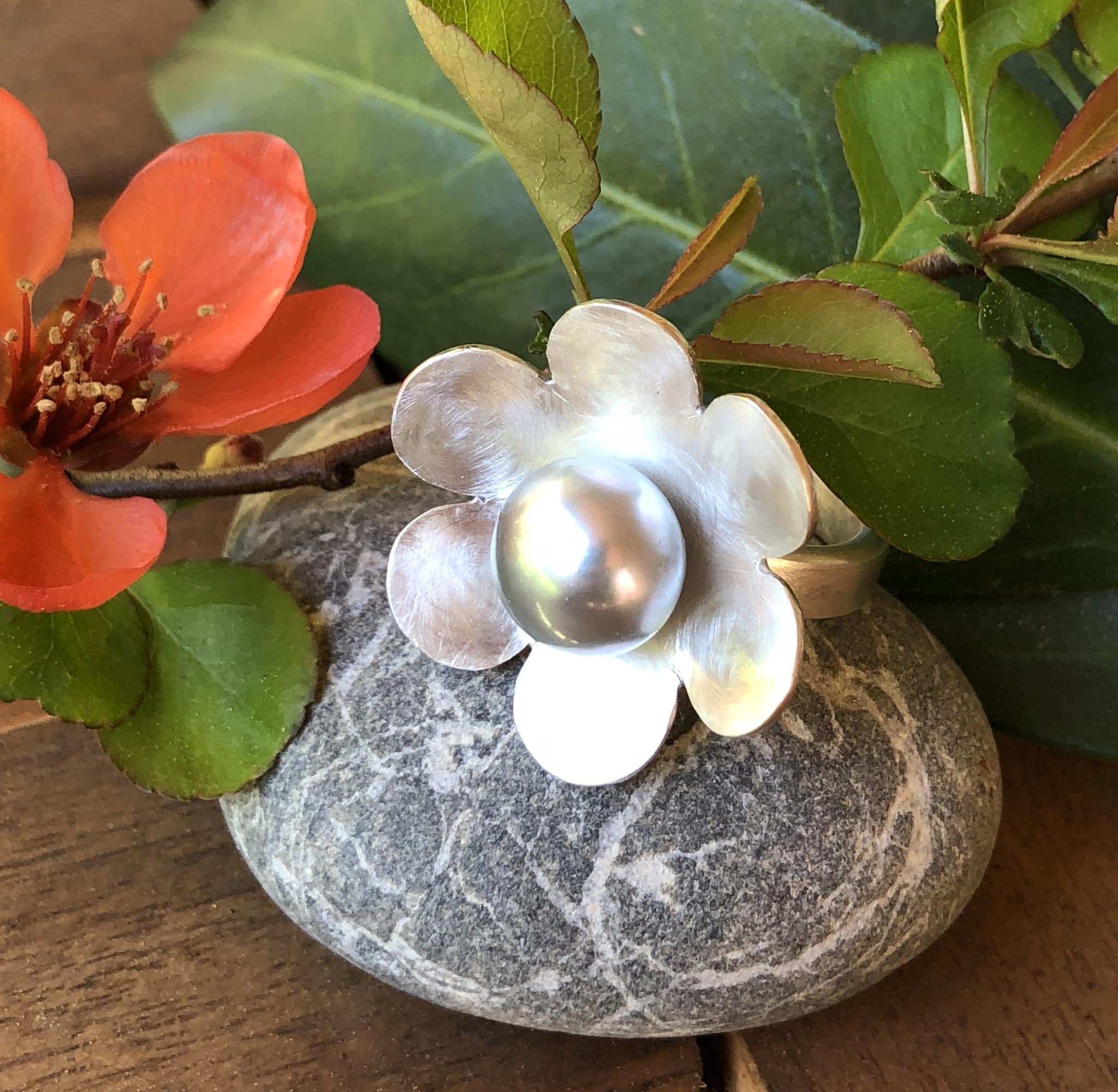 Perlenring Blume mit grauer Perle Sterlingsilber