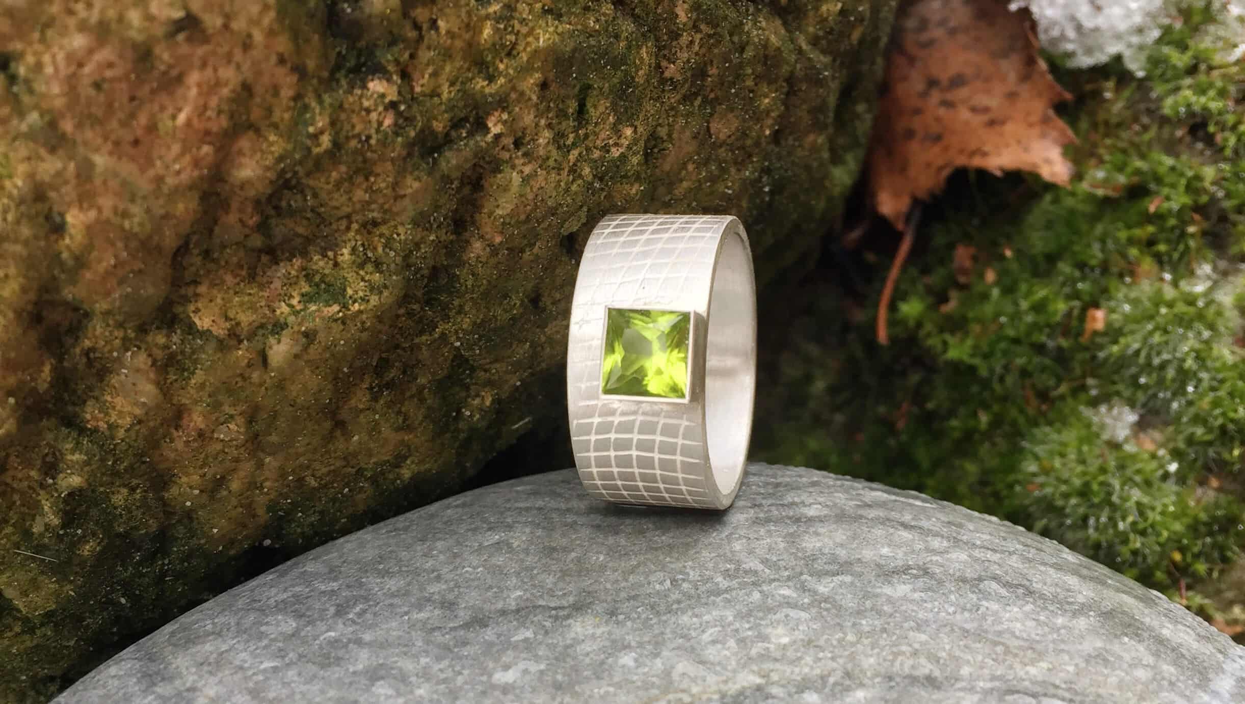 Edelsteinring eckiger Peridot Sterlingsilber – Bild 5