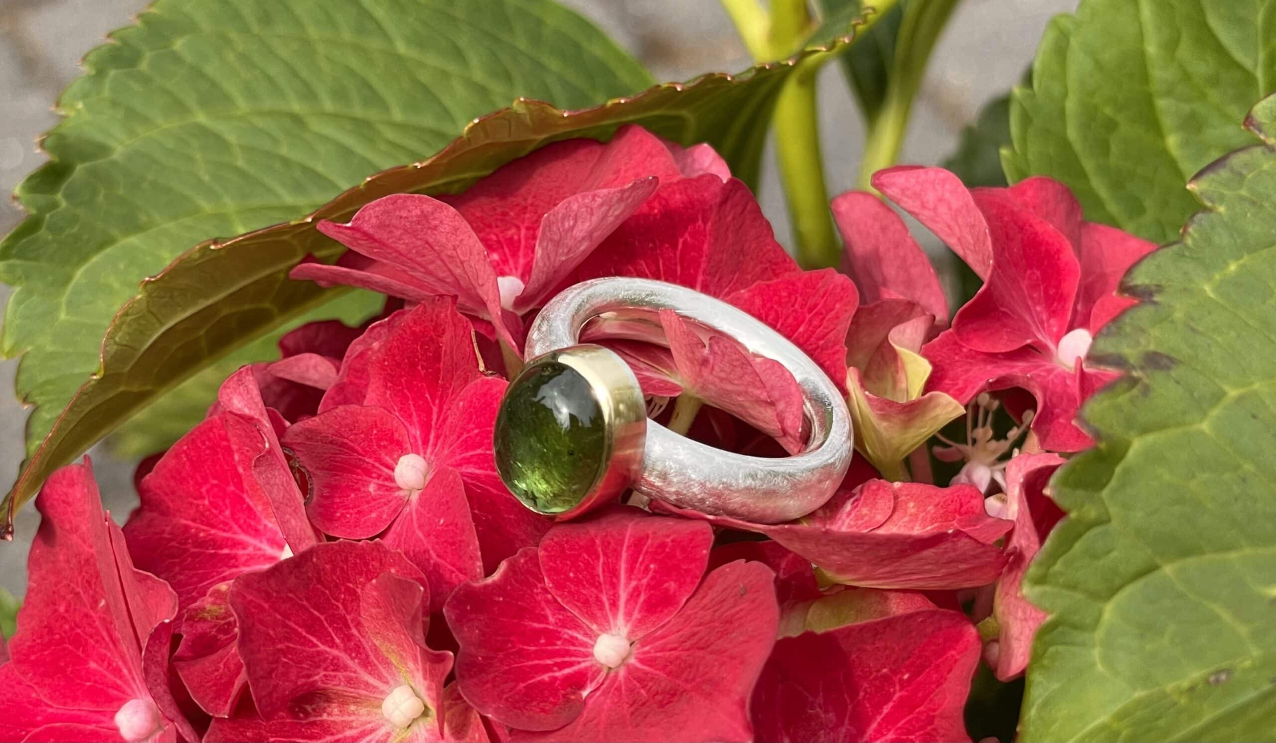 Edelstein Ring grüner Turmalin Cabochon 925 Silber/ 585 Gold handgefertigt – Bild 2