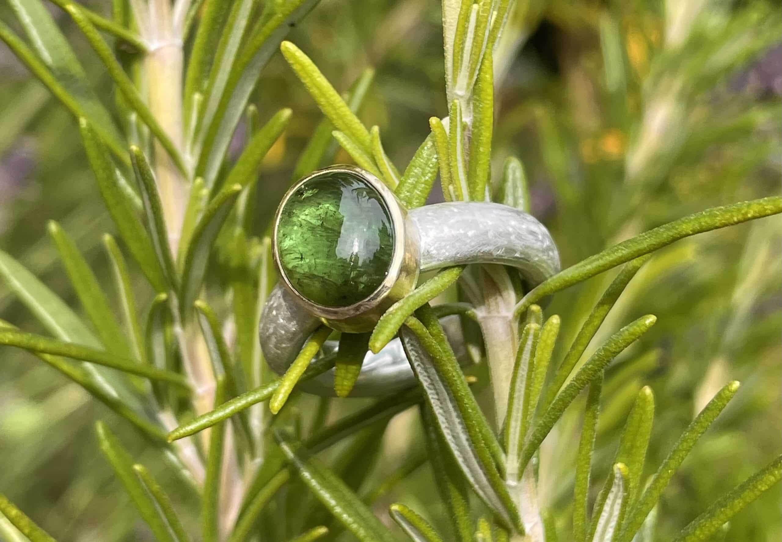 Edelstein Ring grüner Turmalin Cabochon 925 Silber/ 585 Gold handgefertigt – Bild 3