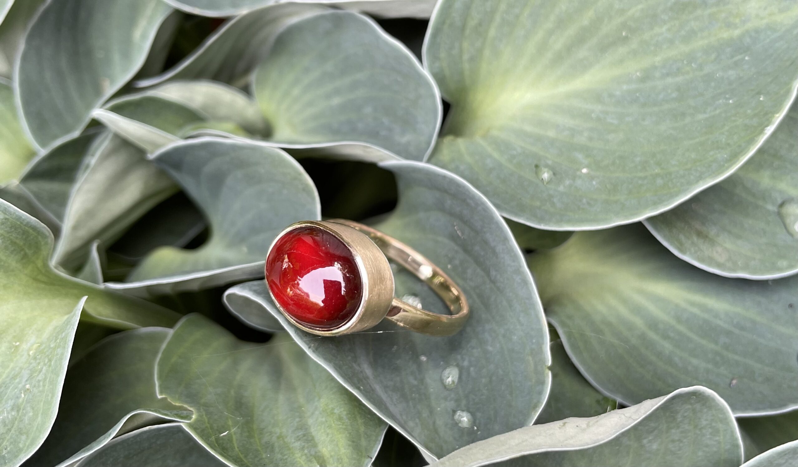 Edelstein Ring Hessonit Cabochon 585 Gold handgefertigt – Bild 4