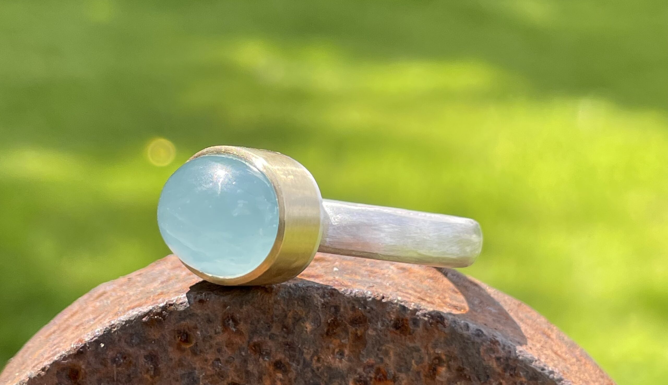 Edelstein Ring Aquamarin Cabochon 925 Silber/ 585 Gold handgefertigt – Bild 2